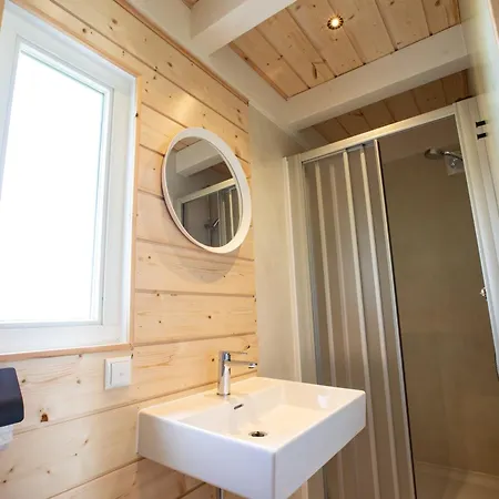 Tiny House - Optioneel Met Hottub Apartment Dokkum Exterior photo